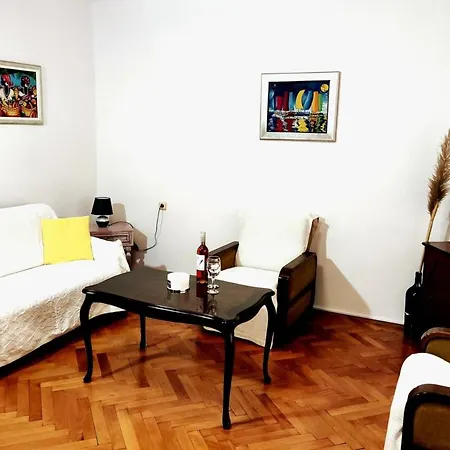 Center Of Tonya Apartment